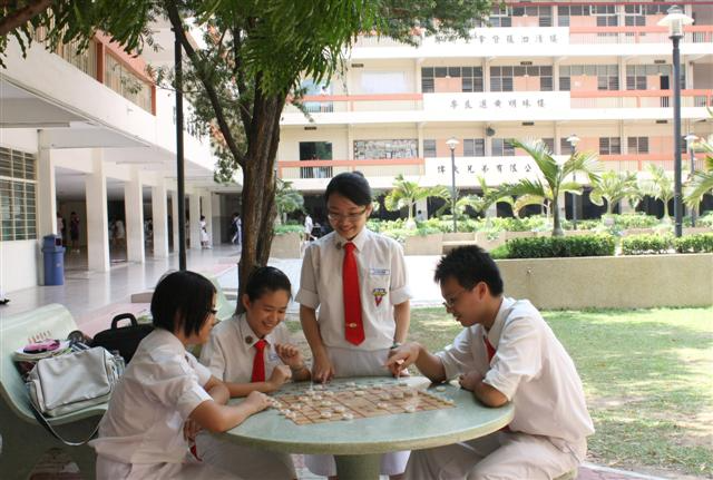 Mengungkapkan Keunggulan: 18 SMA Terbaik di Hua Hin Terbaru